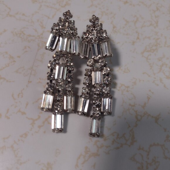 Beautiful and sparkly dangling earrings - Picture 12 of 12